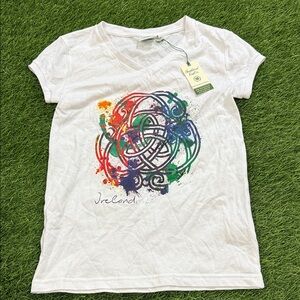 Traditional Craft Wear Vneck Tshirt - sustainable/Recycled